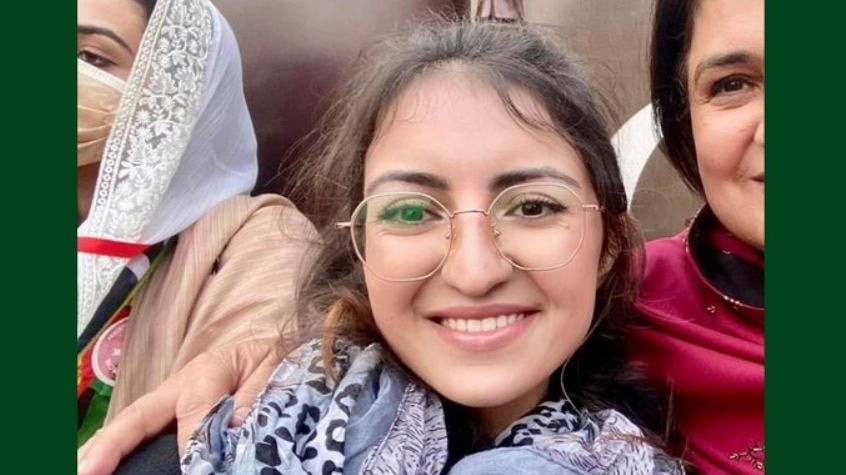 You are currently viewing In a first, Hindu woman Dr Saveera Parkash files nomination for 2024 Pakistan general polls: Report
