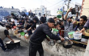 Read more about the article Gripped By Hunger, Gazans Hours For Meagre Food