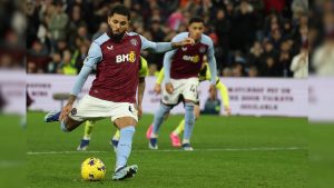 Read more about the article Luiz Sends Aston Villa Joint Top Of Premier League, Man City Close In