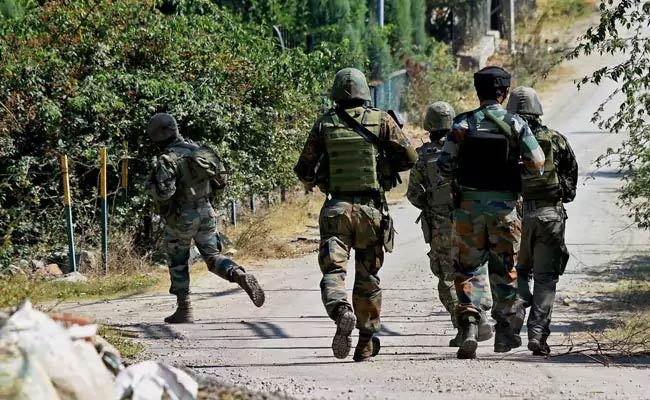 You are currently viewing Army Truck Ambushed By Terrorists In Jammu And Kashmir's Poonch District