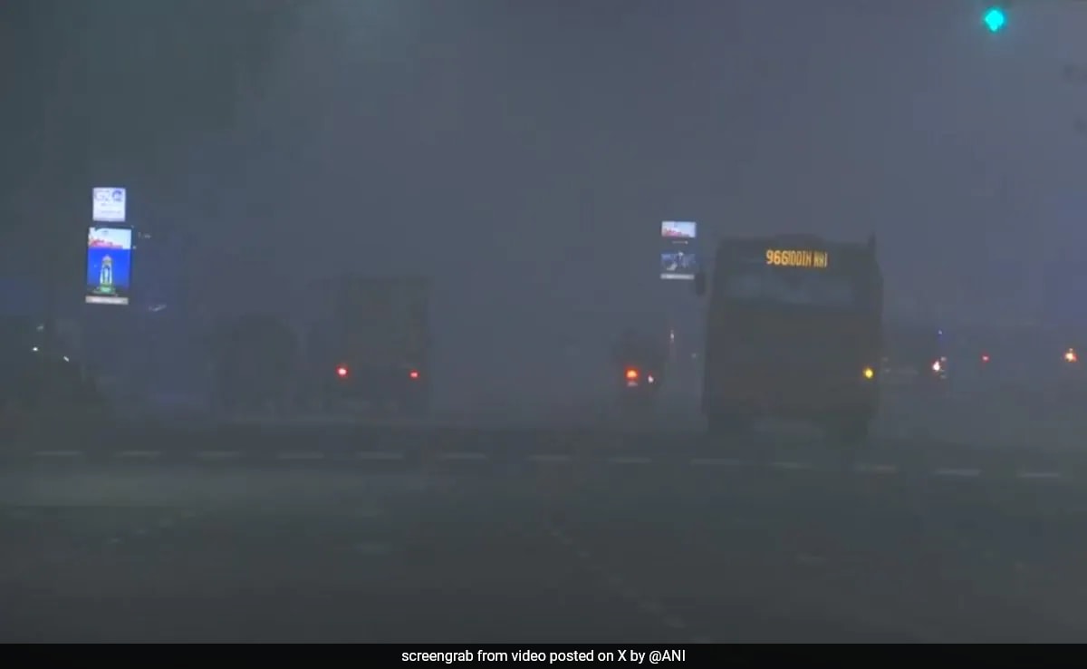 You are currently viewing Delhi Wakes Up To Dense Fog Again, More Flights Delayed