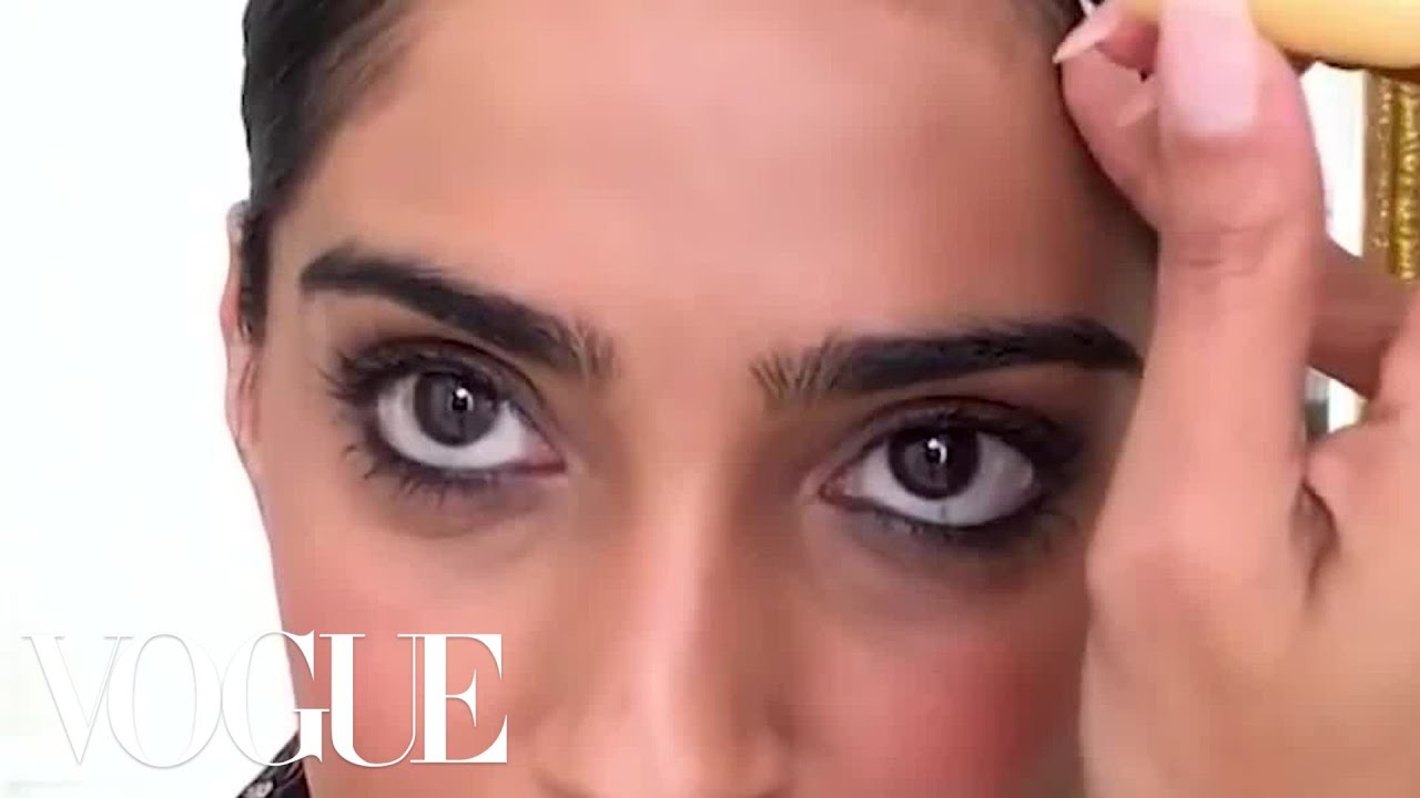 Sonam Kapoor's ’90s Bollywood Beauty Routine