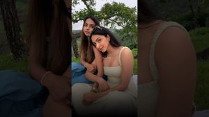 Read more about the article Bollywood Actress Sisters 😍 | Cute Actress with their Sister's | #shorts #hindiactresses #shortfeed