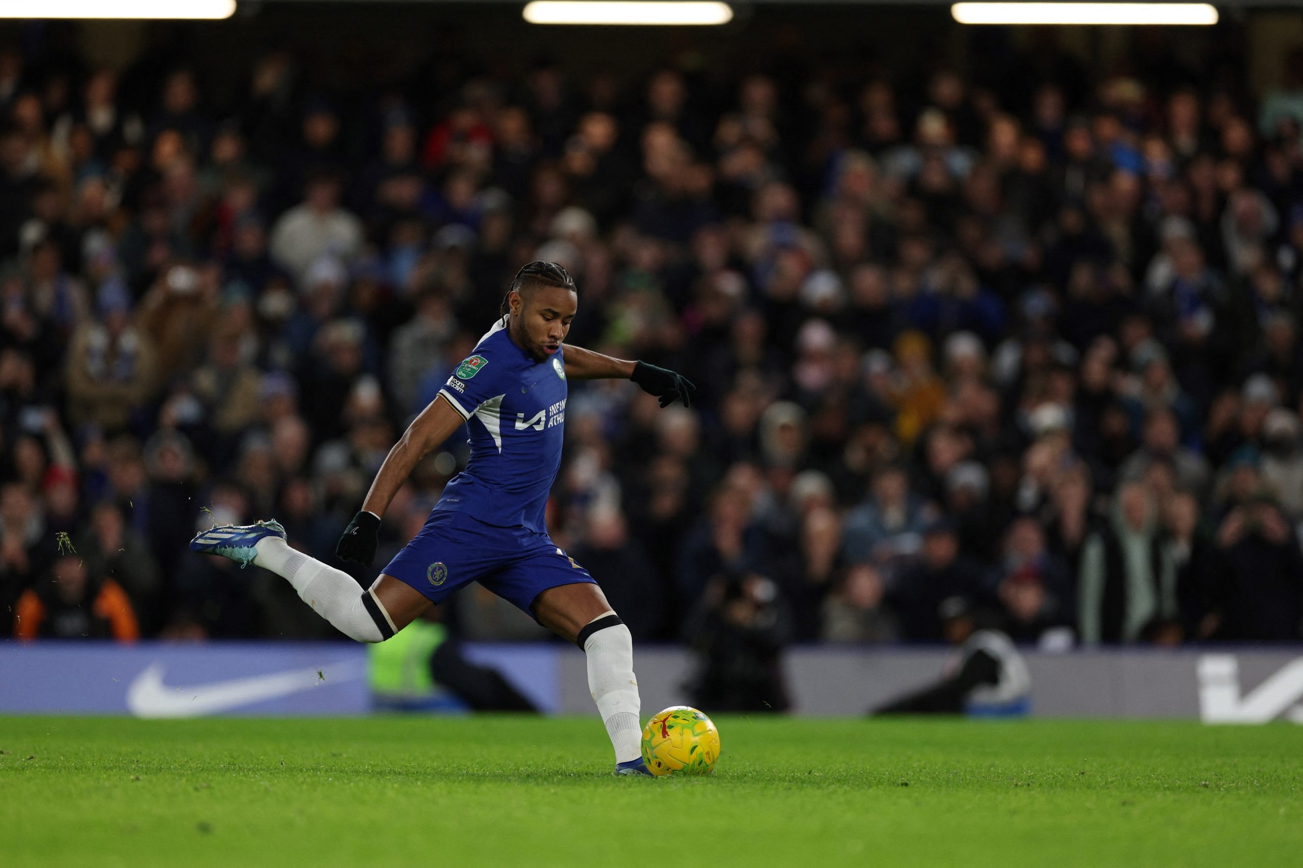 You are currently viewing Chelsea Boss Mauricio Pochettino 'Worried' By Christopher Nkunku Injury