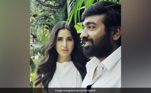 Read more about the article Katrina Kaif Twins With Merry Christmas Co-Star Vijay Sethupathi In New Pics. Fan Says, "Looking Like A Wow"