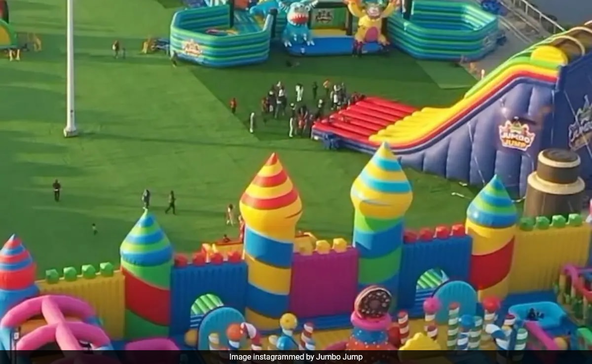 You are currently viewing This Pakistani Bouncy Castle Is Officially Named The Largest In The World