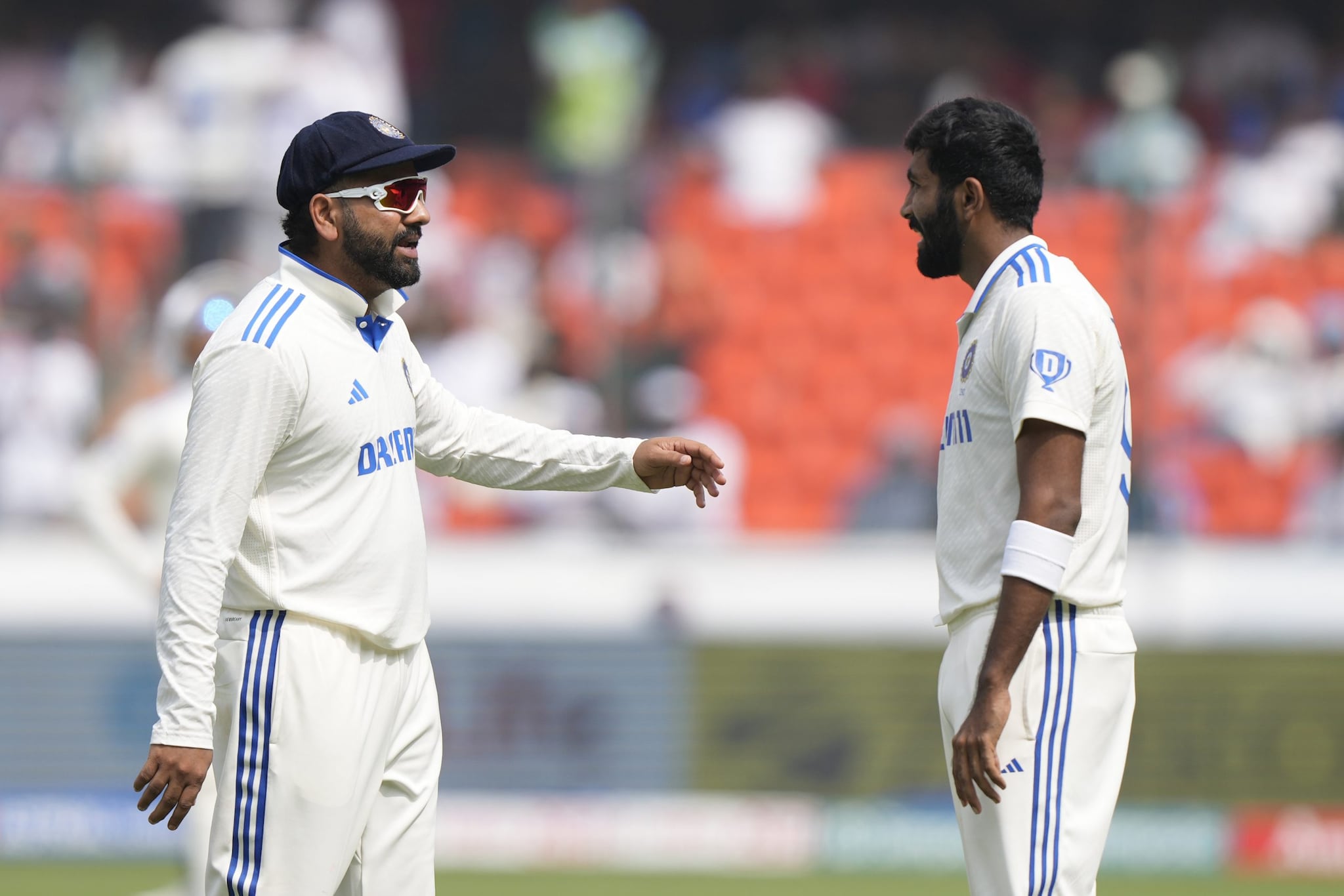 You are currently viewing रोहित ने हार के बाद बल्लेबाजों को लगाई लताड़, सिराज-बुमराह से भी थी उम्मीद