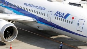 Read more about the article Japan ANA Boeing 737-800 flight turns back due to cockpit window crack mid-air