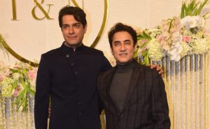 Read more about the article Aamir Khan's Brother Faisal Khan In A Rare Pic With Nephew Junaid Khan At Ira Khan's Wedding Reception