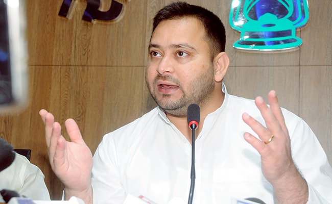 You are currently viewing Tejashwi Yadav Asked To File New Statement Withdrawing Remark On Gujaratis