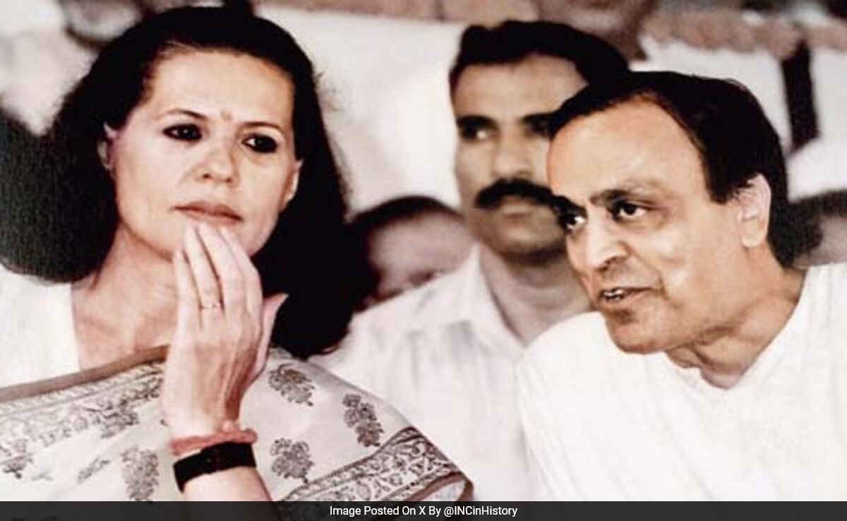 The Gandhi-Deora Nexus And How Milind Deora's Exit Impacts Congress