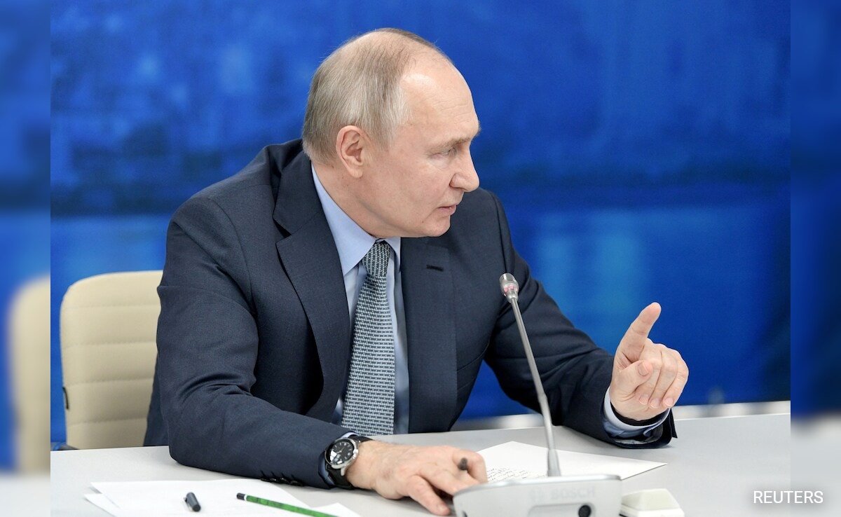You are currently viewing Putin Formally Registered As Presidential Candidate For March Polls