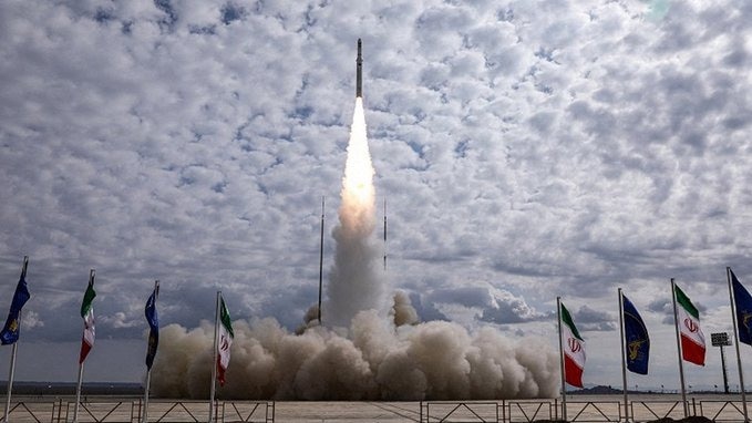 You are currently viewing Iran Sorayya satellite launched into highest orbit as Middle East tension after strikes against Pakistan deepens