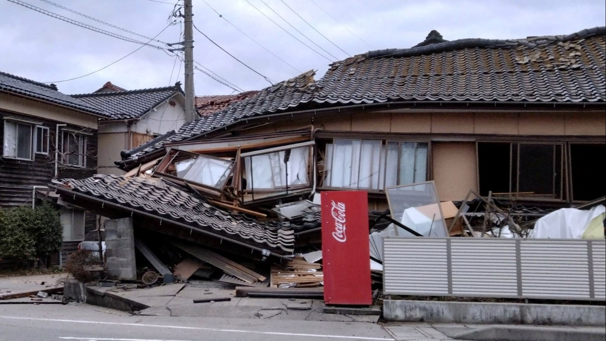 You are currently viewing Japan earthquakes: Car under house, cracked roads show damage caused by quakes