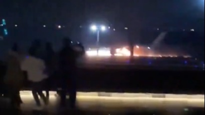 You are currently viewing Video: Flight catches fire on Tokyo airport runway, all 379 passengers evacuated