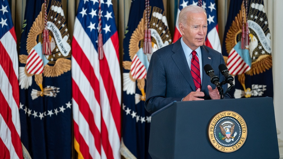You are currently viewing Biden administration cuts pay for student loans after bungled return to repayment