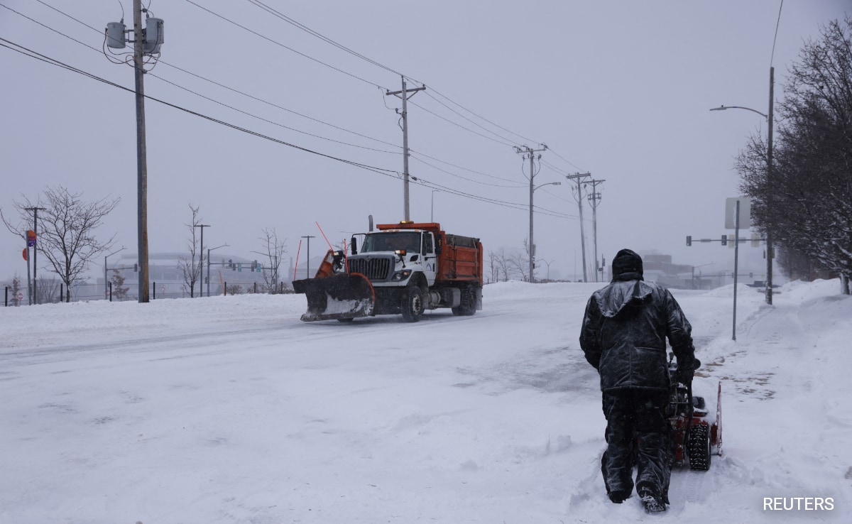 US Gripped By Extreme Cold Temperatures As 2024 Presidential Race Kicks Off