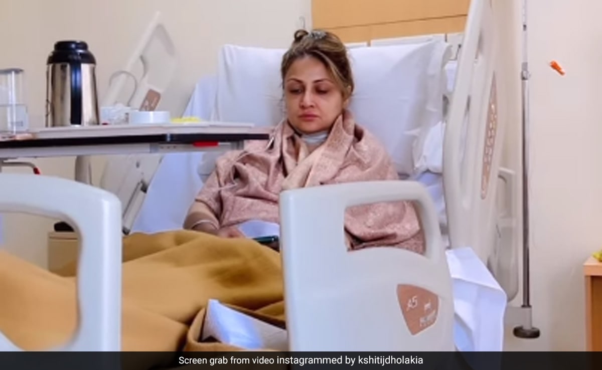 You are currently viewing Naagin 6 Actor Urvashi Dholakia Undergoes Neck Surgery