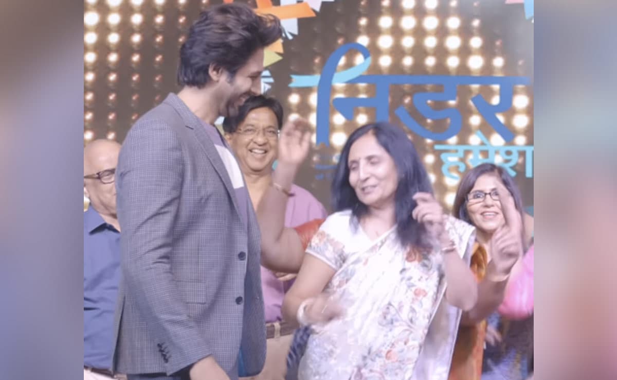 You are currently viewing Kartik Aaryan's Birthday Post For His "Favourite Person In The World" Mom Mala Tiwari Is Everything