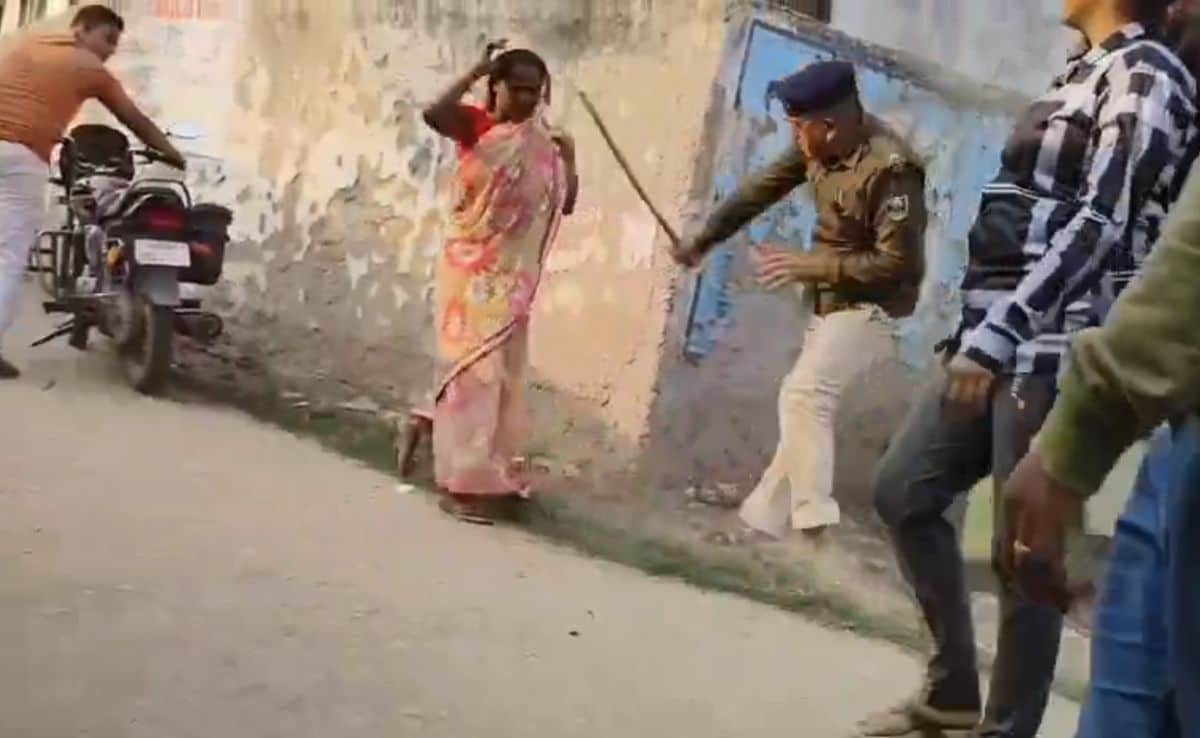 You are currently viewing Video: Dalit Woman Beaten By Cop In Public View In Bihar; Police Clarify