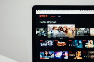 Read more about the article Netflix Won't Offer Dedicated Apple Vision Pro App Unlike Most Major Streaming Platforms: Report