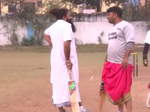 Read more about the article Vedic Pandits Take Part In Cricket Competition. Top Prize Is Ayodhya Trip