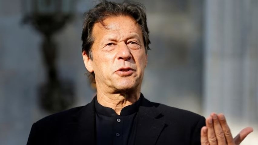 Read more about the article Imran Khan, Pakistan’s jailed Ex-PM, says all cases against him will end if he obeys powers that be