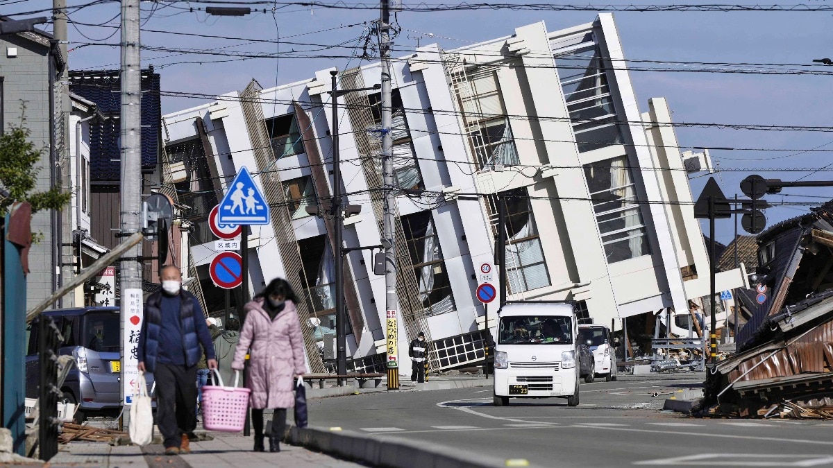 You are currently viewing Series of earthquakes hit Japan, triggering 5-foot tsunami waves, alerts issued in Russia and Korea | IN PICS