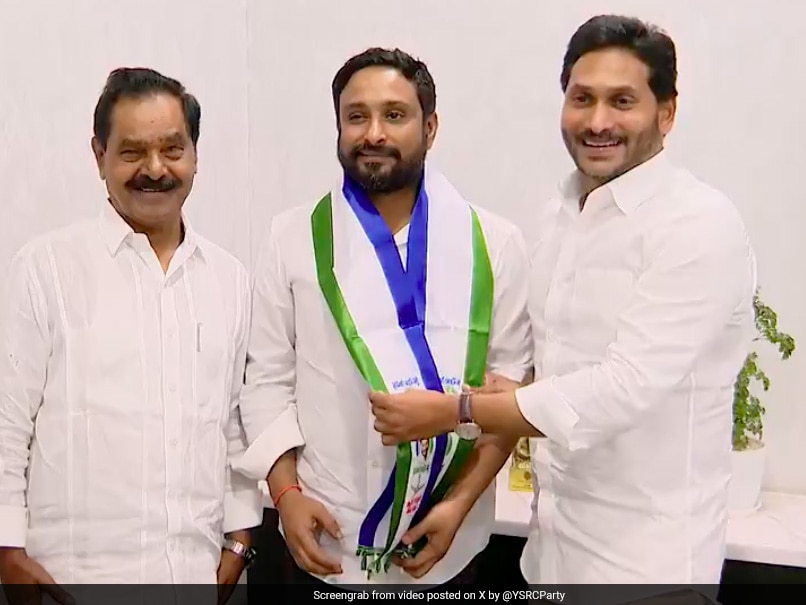 You are currently viewing Ambati Rayudu Quits Jagan Reddy's YSR Congress. Says "Further Action…"