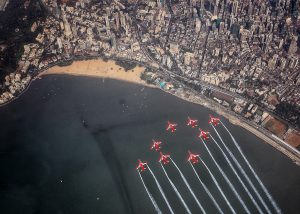 Read more about the article Pics: Air Force's Helicopter Stunts, Aerial Aerobatics At Mumbai Air Show