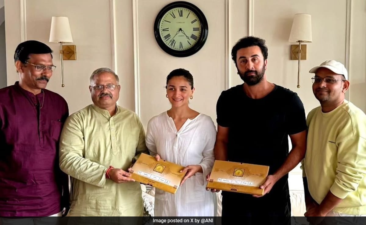You are currently viewing Alia Bhatt, Ranbir Kapoor Invited For Ayodhya's Ram Temple Inauguration