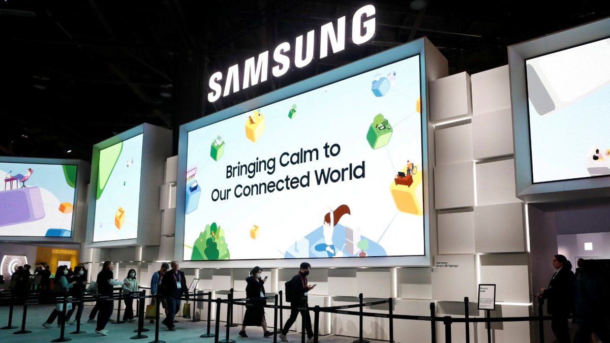 Read more about the article Samsung Sees Smartphone and Tech Devices Demand Recovering in 2024 After Record Chip Loss
