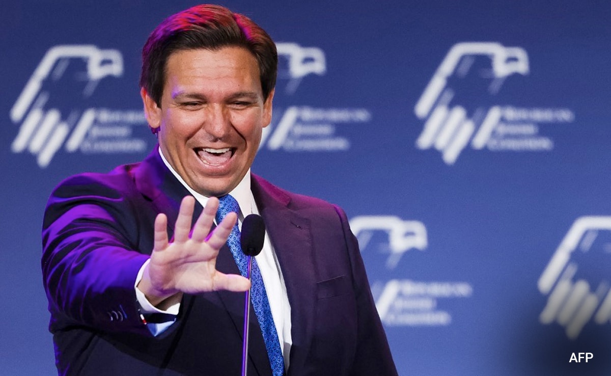 You are currently viewing Ron DeSantis Drops Out Of US Presidential Campaign, Endorses Donald Trump