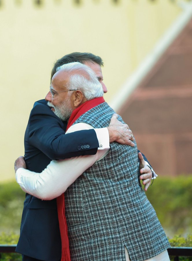 Read more about the article "My Friend, President Emmanuel Macron…": PM Modi Posts Hug Pic