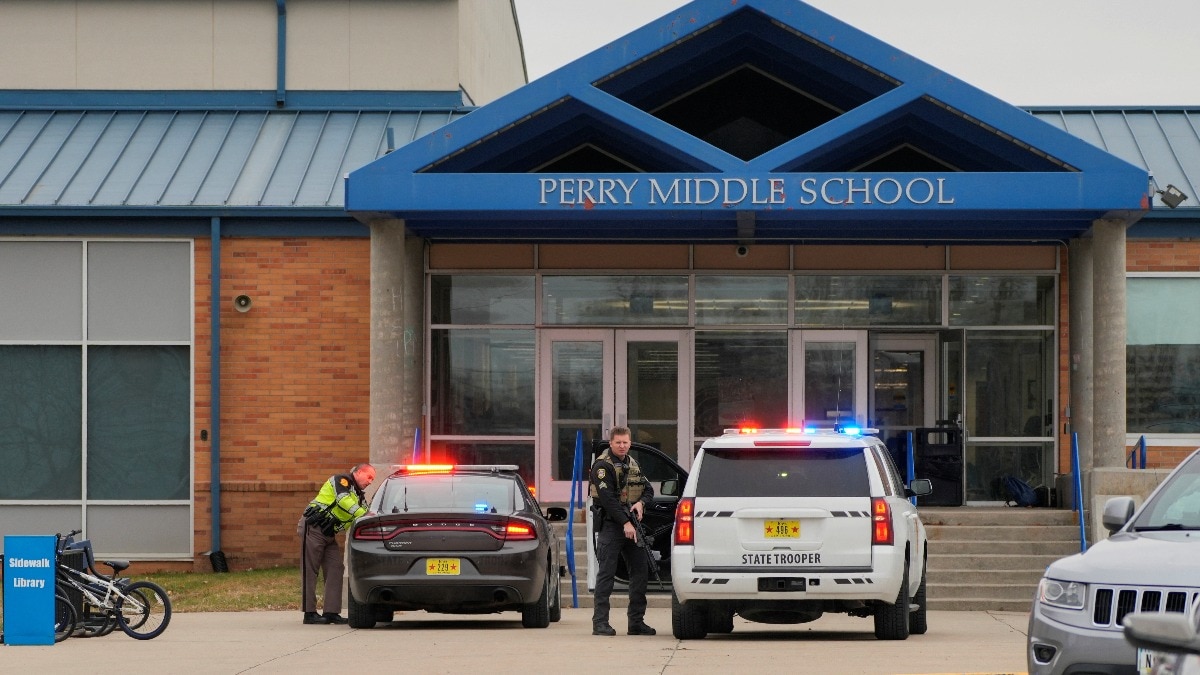 You are currently viewing Several injured in Iowa high school shooting in the US, suspect dead