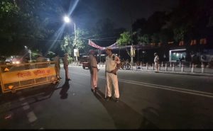 Read more about the article Man Strangles Business Partner In Delhi, Then Kills Self