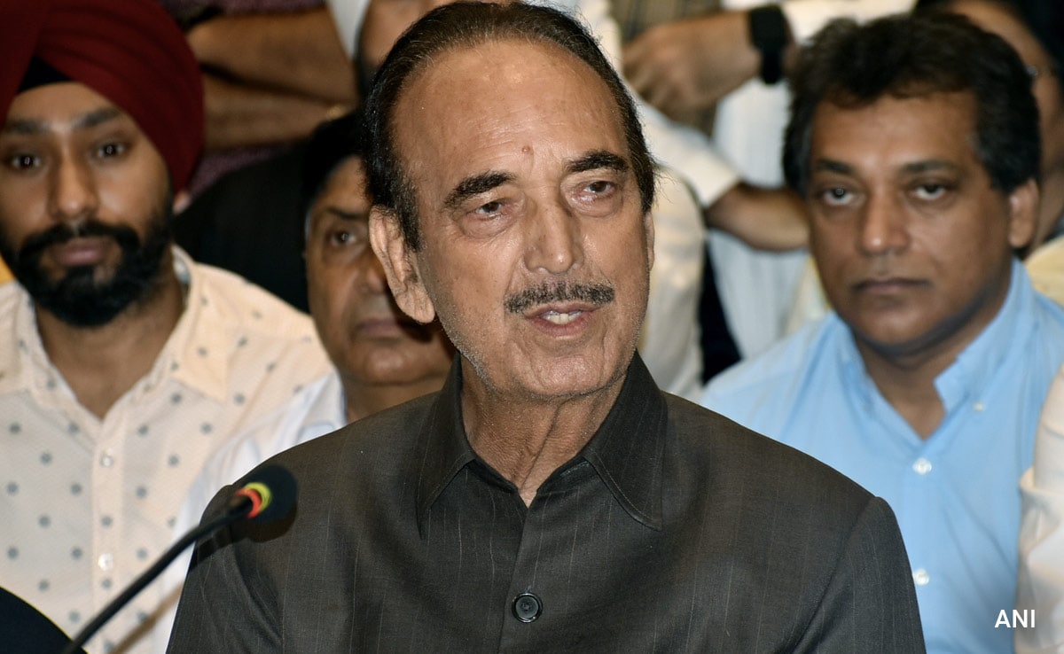 Read more about the article "Congress Coming To End Due To…": Ghulam Nabi Azad