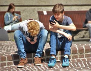 Read more about the article This Country Is Planning A Complete Ban On Mobile Phones In Schools