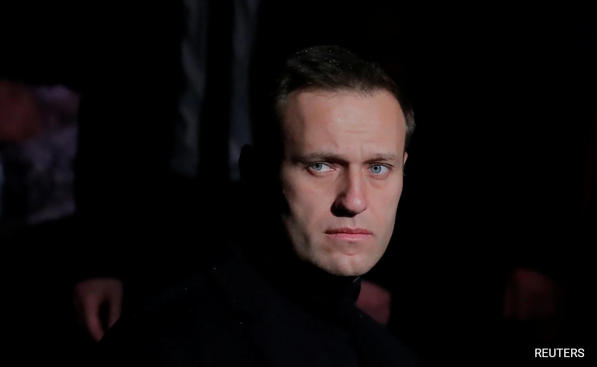 You are currently viewing Alexei Navalny, Don’t Worry About Me, Putin Critic Navalny’s Last Weeks In An Arctic Jail