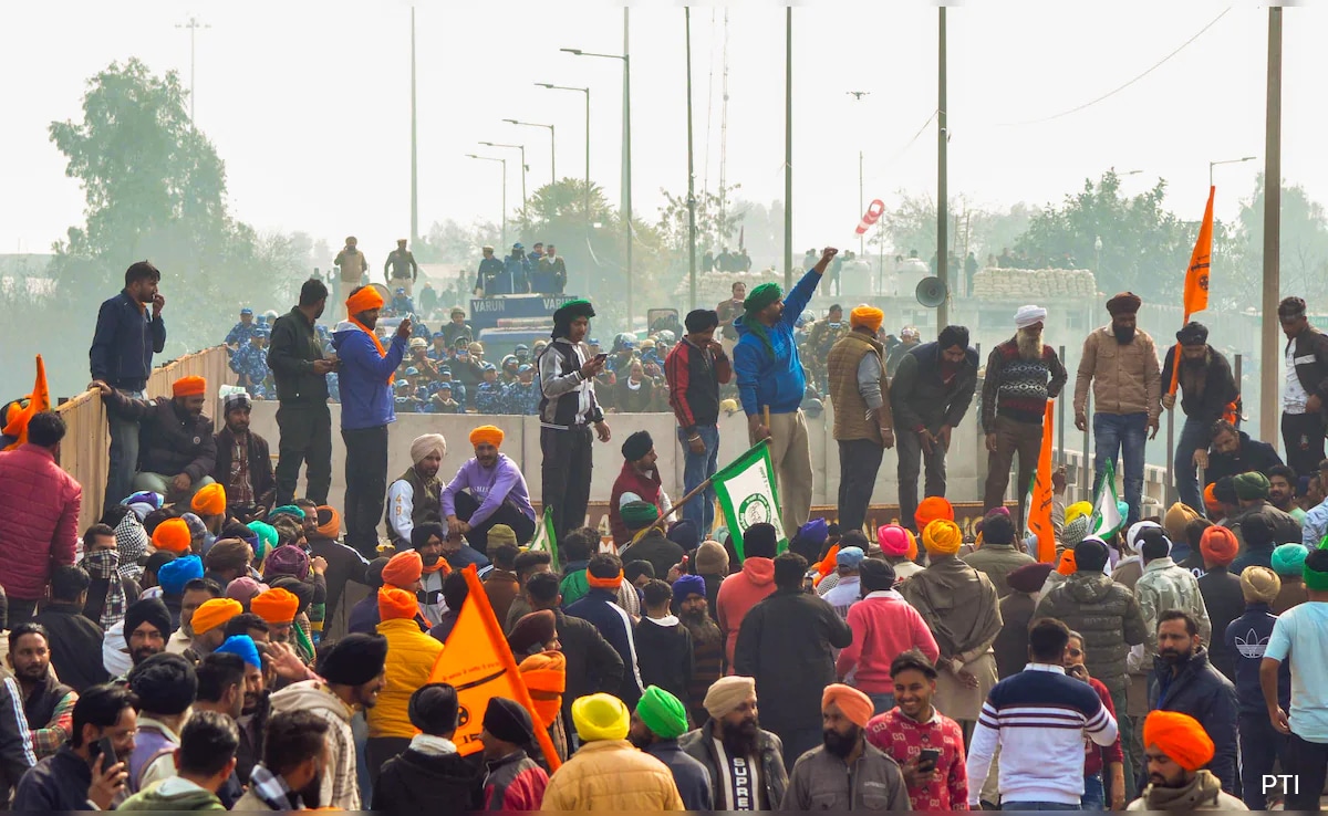 You are currently viewing Farmers Protest Live Updates: Farmers To Resume March After Night Halt, Prohibitory Orders In Delhi