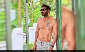 Read more about the article The Internet Is Smitten By This Shirtless Pic of Ajay Devgn