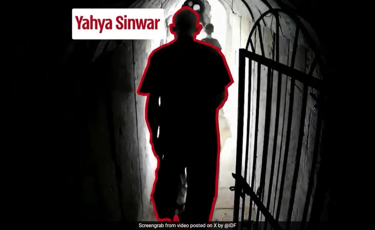 You are currently viewing Hamas Commander Yahya Sinwar Who Orchestrated October 7 Attack Spotted In Tunnel