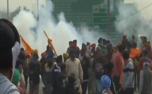 Read more about the article Tear Gas Fired At Farmers Marching Towards Delhi At Punjab-Haryana Border