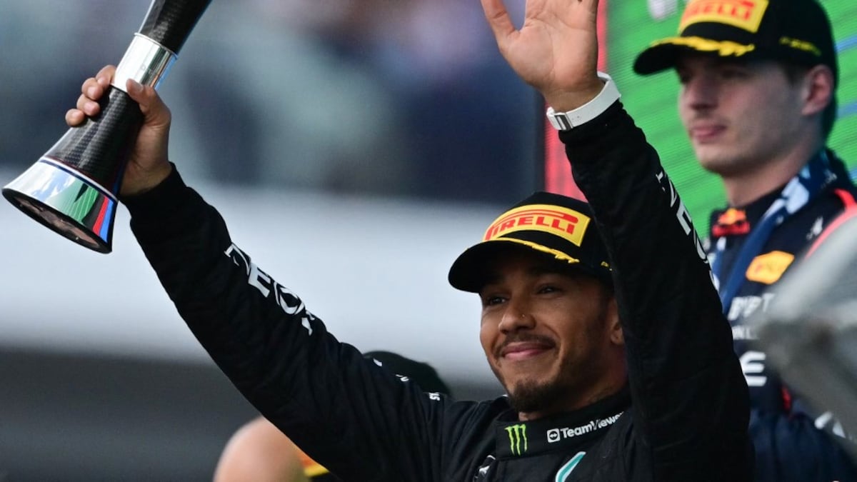 You are currently viewing Lewis Hamilton Could Switch To Ferrari For 2025 F1 Season: Reports