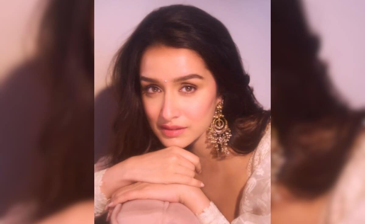 You are currently viewing Shraddha Kapoor Asked If She Should Get Married In Viral Post. The Comments Exploded