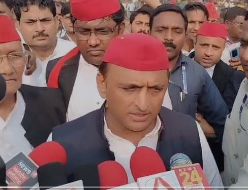 You are currently viewing Final Offer Made To Congress, Samajwadi Party Names Candidates For 5 Seats