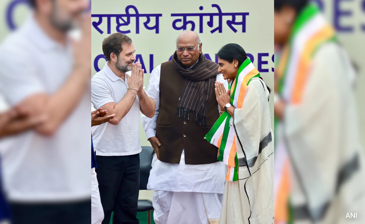 You are currently viewing "Vile And Cowardly Act": Rahul Gandhi Condemns Threats To YS Sharmila