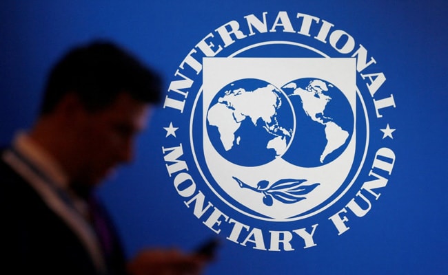 You are currently viewing Pakistan To Seek $6 Billion In New IMF Loan Program: Report