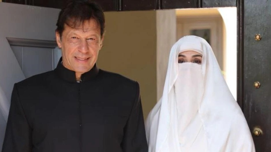 Read more about the article Former Pakistan PM Imran Khan, wife Bushra Bibi indicted by court in corruption case