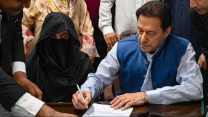 Read more about the article Pakistan court defers indictment of Imran Khan, Bushra in graft case till Feb 27